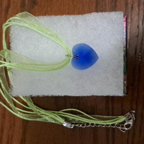 Tropical Waters Crystal Heart Necklace - Picture 4 of 5